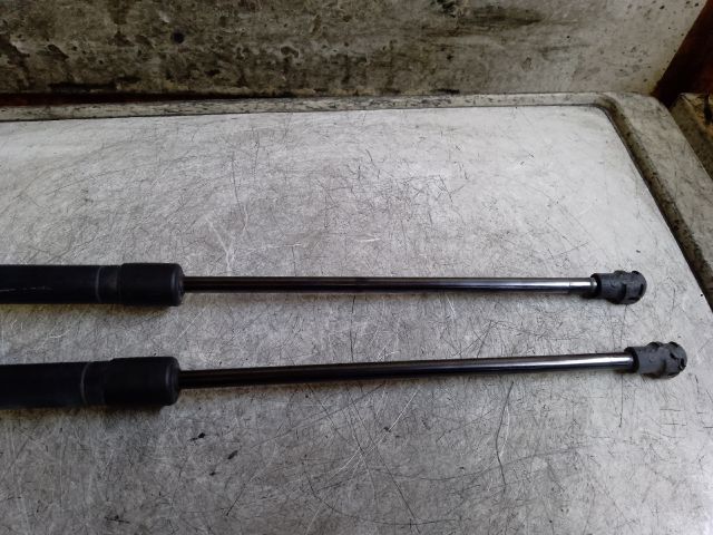 bontott AUDI A3 Gázrugós Kitámasztó Teleszkóp Pár Csomagtérajtó