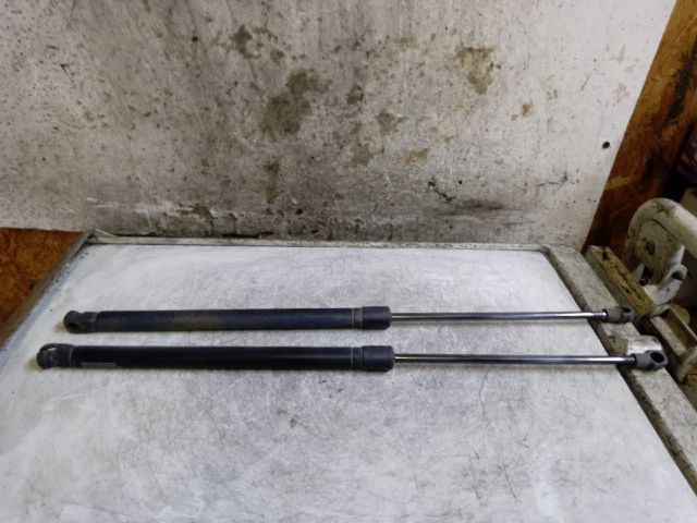 bontott AUDI A3 Gázrugós Kitámasztó Teleszkóp Pár Csomagtérajtó