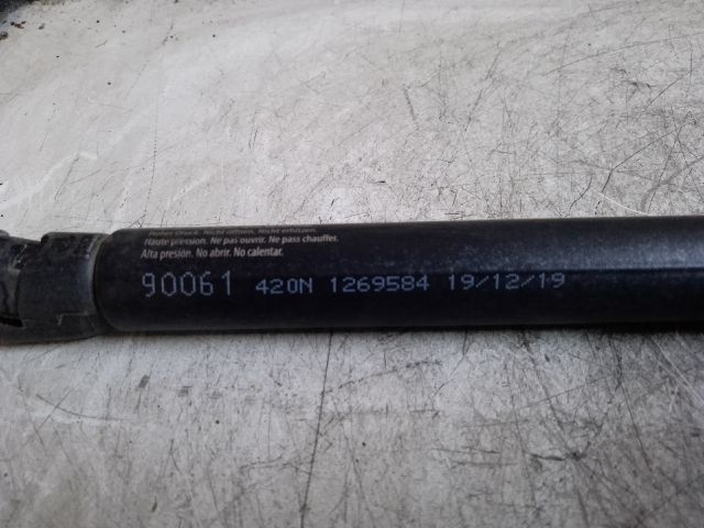 bontott AUDI A3 Gázrugós Kitámasztó Teleszkóp Pár Csomagtérajtó