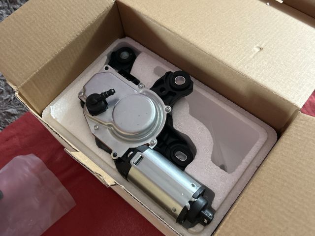 bontott AUDI A3 Hátsó Ablaktörlő Motor