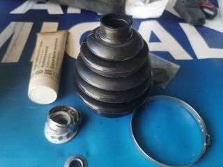 bontott AUDI A3 Hátsó Féltengely Gumiharang