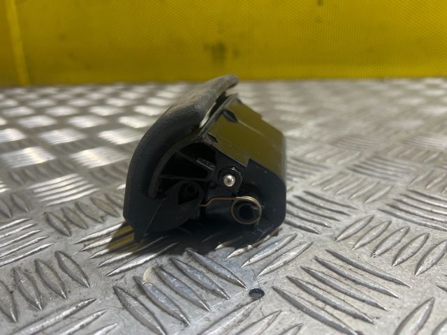 bontott AUDI A3 Hátsó Hamutartó