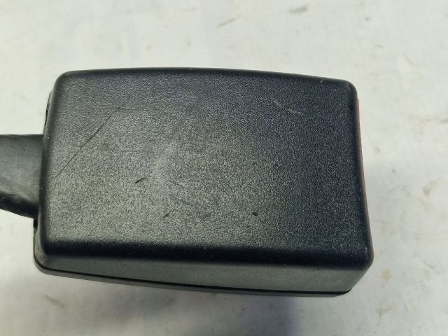 bontott AUDI A3 Hátsó középső Biztonsági Öv Csat