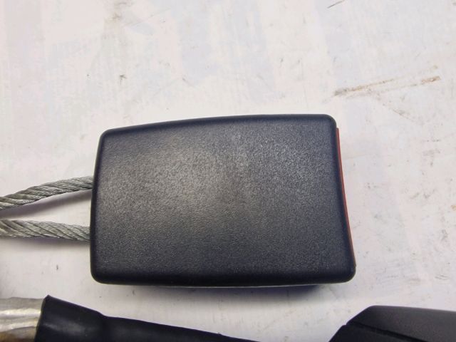 bontott AUDI A3 Hátsó középső Biztonsági Öv Csat