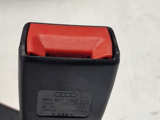 bontott AUDI A3 Hátsó középső Biztonsági Öv Csat