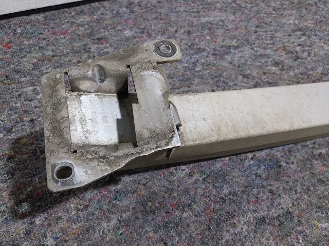 bontott AUDI A3 Hátsó Lökhárító Merevítő (Fém)