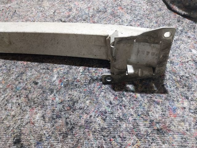 bontott AUDI A3 Hátsó Lökhárító Merevítő (Fém)