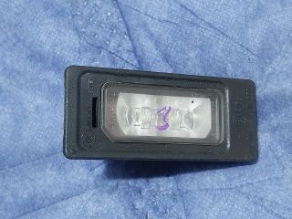 bontott AUDI A3 Hátsó Rendszámtábla Világítás