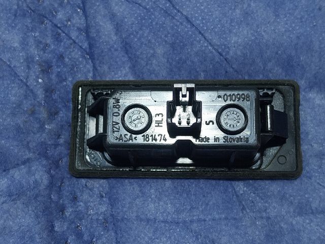 bontott AUDI A3 Hátsó Rendszámtábla Világítás