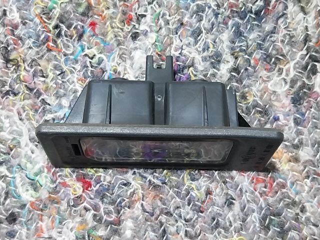 bontott AUDI A3 Hátsó Rendszámtábla Világítás