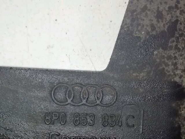 bontott AUDI A3 Hátsó Sárvédő Gumi Pár