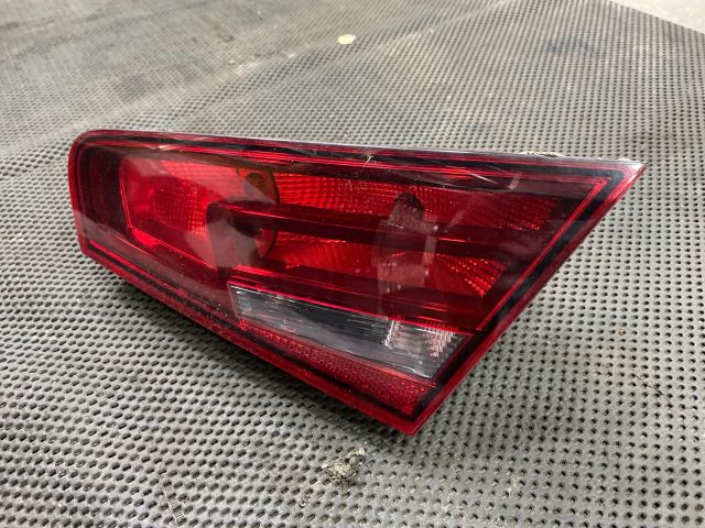 bontott AUDI A3 Jobb Belső Hátsó Lámpa