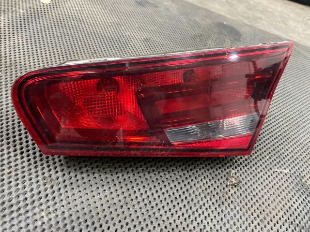 bontott AUDI A3 Jobb Belső Hátsó Lámpa