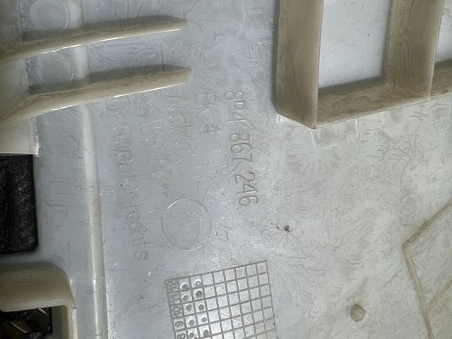 bontott AUDI A3 Jobb D Oszlop Burkolat