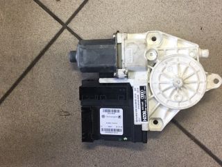 bontott AUDI A3 Jobb első Ablakemelő Motor