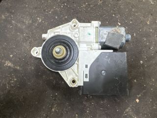 bontott AUDI A3 Jobb első Ablakemelő Motor