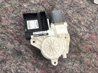 bontott AUDI A3 Jobb első Ablakemelő Motor