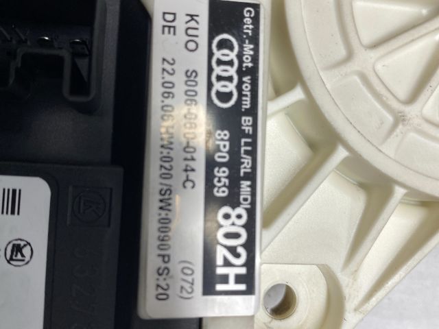 bontott AUDI A3 Jobb első Ablakemelő Motor