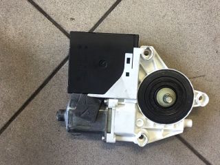 bontott AUDI A3 Jobb első Ablakemelő Motor