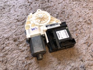 bontott AUDI A3 Jobb első Ablakemelő Motor