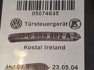 bontott AUDI A3 Jobb első Ablakemelő Motor