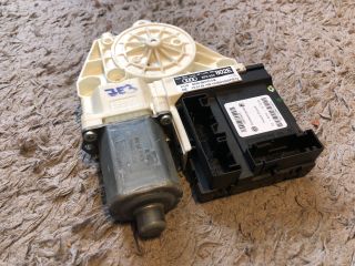 bontott AUDI A3 Jobb első Ablakemelő Motor