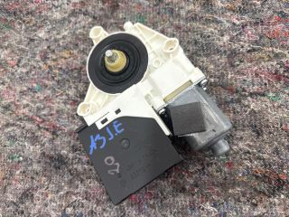 bontott AUDI A3 Jobb első Ablakemelő Motor