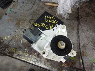 bontott AUDI A3 Jobb első Ablakemelő Motor