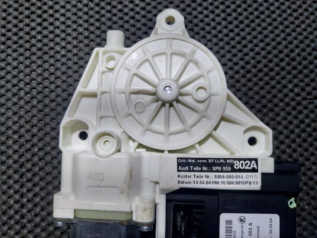 bontott AUDI A3 Jobb első Ablakemelő Motor