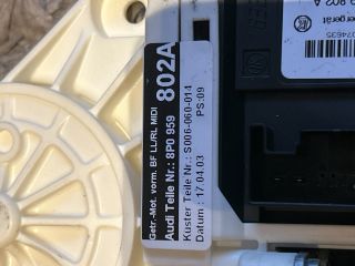 bontott AUDI A3 Jobb első Ablakemelő Motor