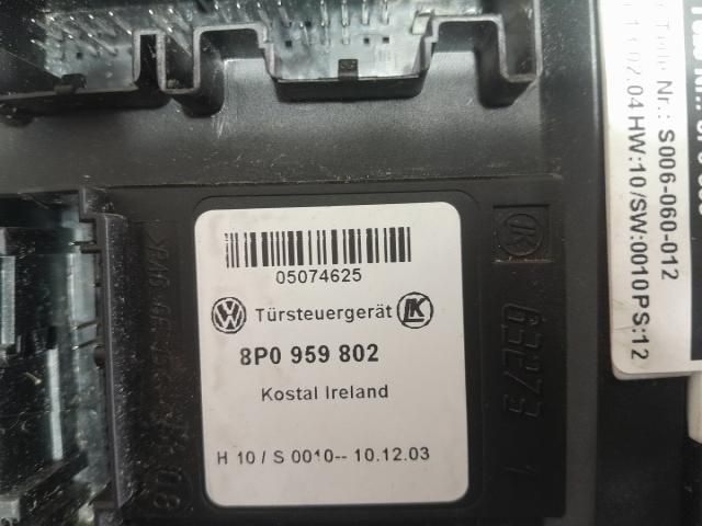 bontott AUDI A3 Jobb első Ablakemelő Motor