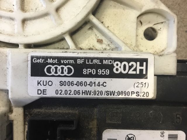 bontott AUDI A3 Jobb első Ablakemelő Motor