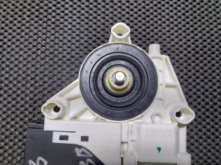 bontott AUDI A3 Jobb első Ablakemelő Motor