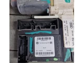 bontott AUDI A3 Jobb első Ablakemelő Motor