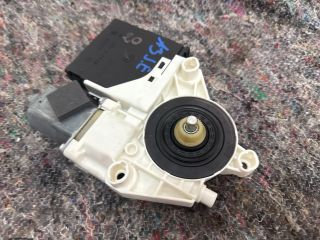 bontott AUDI A3 Jobb első Ablakemelő Motor