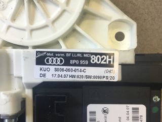 bontott AUDI A3 Jobb első Ablakemelő Motor