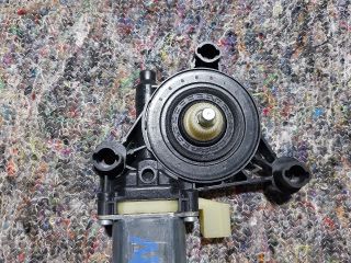 bontott AUDI A3 Jobb első Ablakemelő Motor