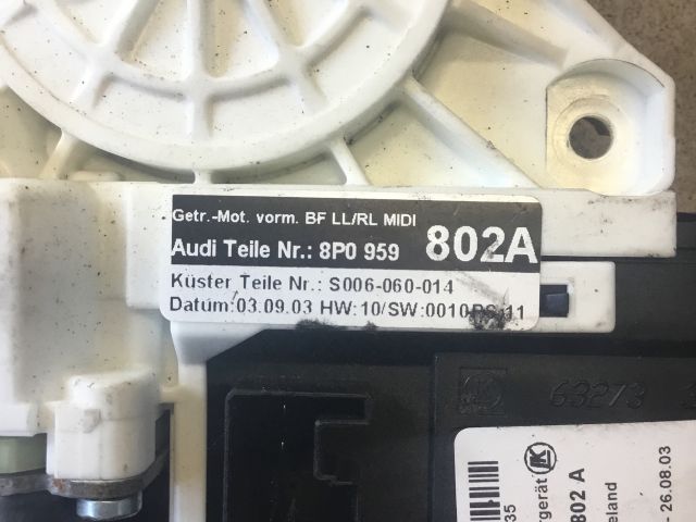 bontott AUDI A3 Jobb első Ablakemelő Motor