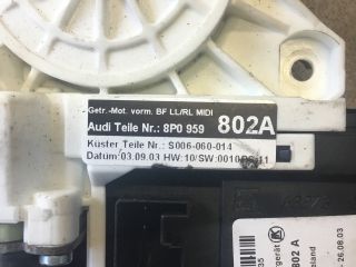 bontott AUDI A3 Jobb első Ablakemelő Motor