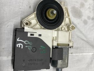 bontott AUDI A3 Jobb első Ablakemelő Motor