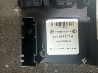 bontott AUDI A3 Jobb első Ablakemelő Motor