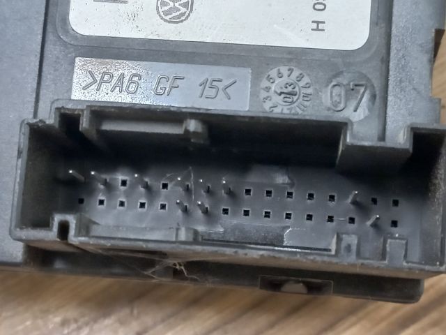 bontott AUDI A3 Jobb első Ablakemelő Motor