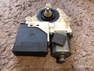 bontott AUDI A3 Jobb első Ablakemelő Motor