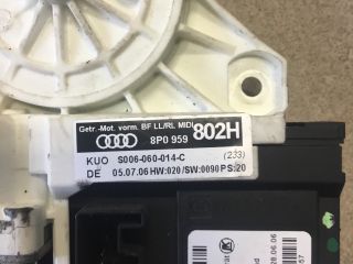 bontott AUDI A3 Jobb első Ablakemelő Motor