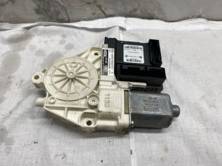 bontott AUDI A3 Jobb első Ablakemelő Motor