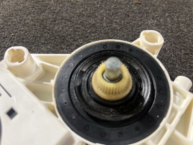 bontott AUDI A3 Jobb első Ablakemelő Motor