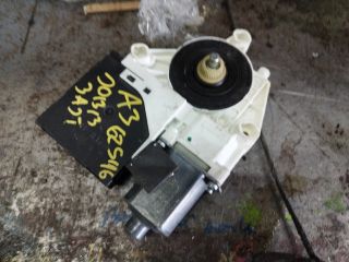 bontott AUDI A3 Jobb első Ablakemelő Motor