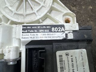 bontott AUDI A3 Jobb első Ablakemelő Motor