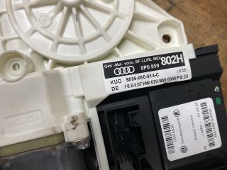 bontott AUDI A3 Jobb első Ablakemelő Motor