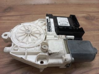 bontott AUDI A3 Jobb első Ablakemelő Motor